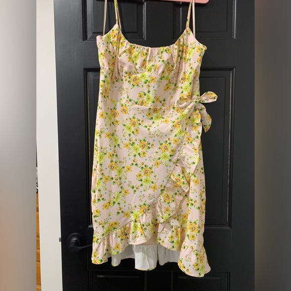 BCBGeneration Womens Ruched Wrap Mini Dress English Rose Floral Print Size 16 - Picture 8 of 16